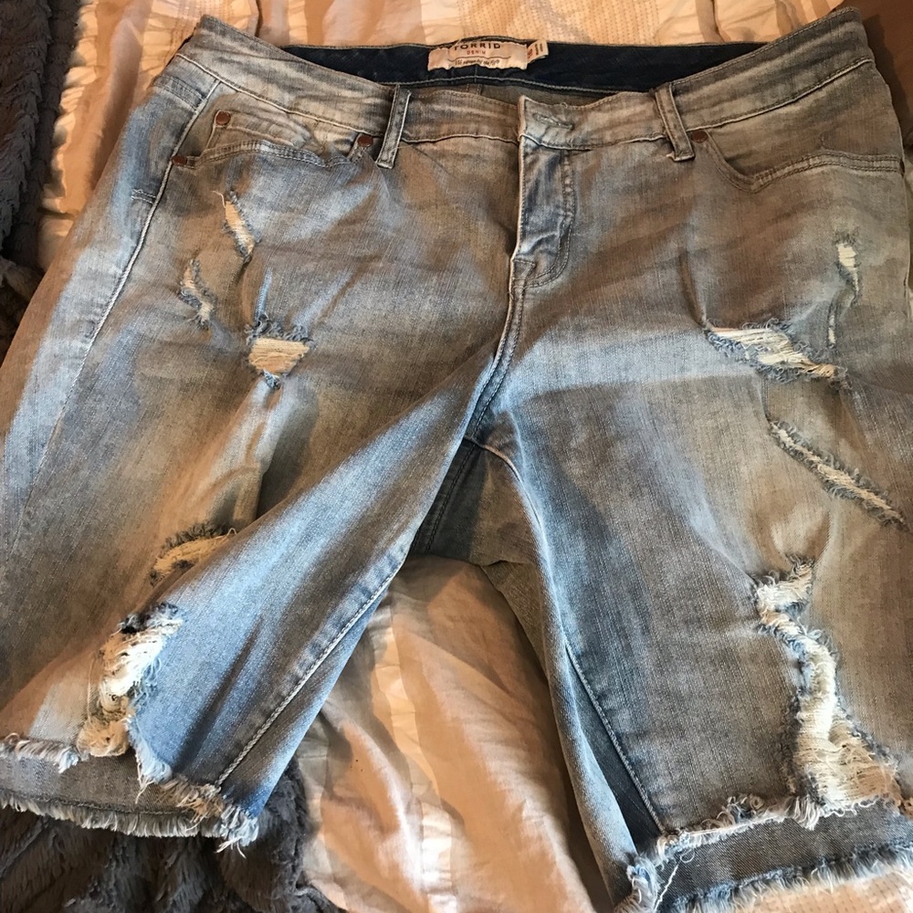 Torrid mid-rise shorts